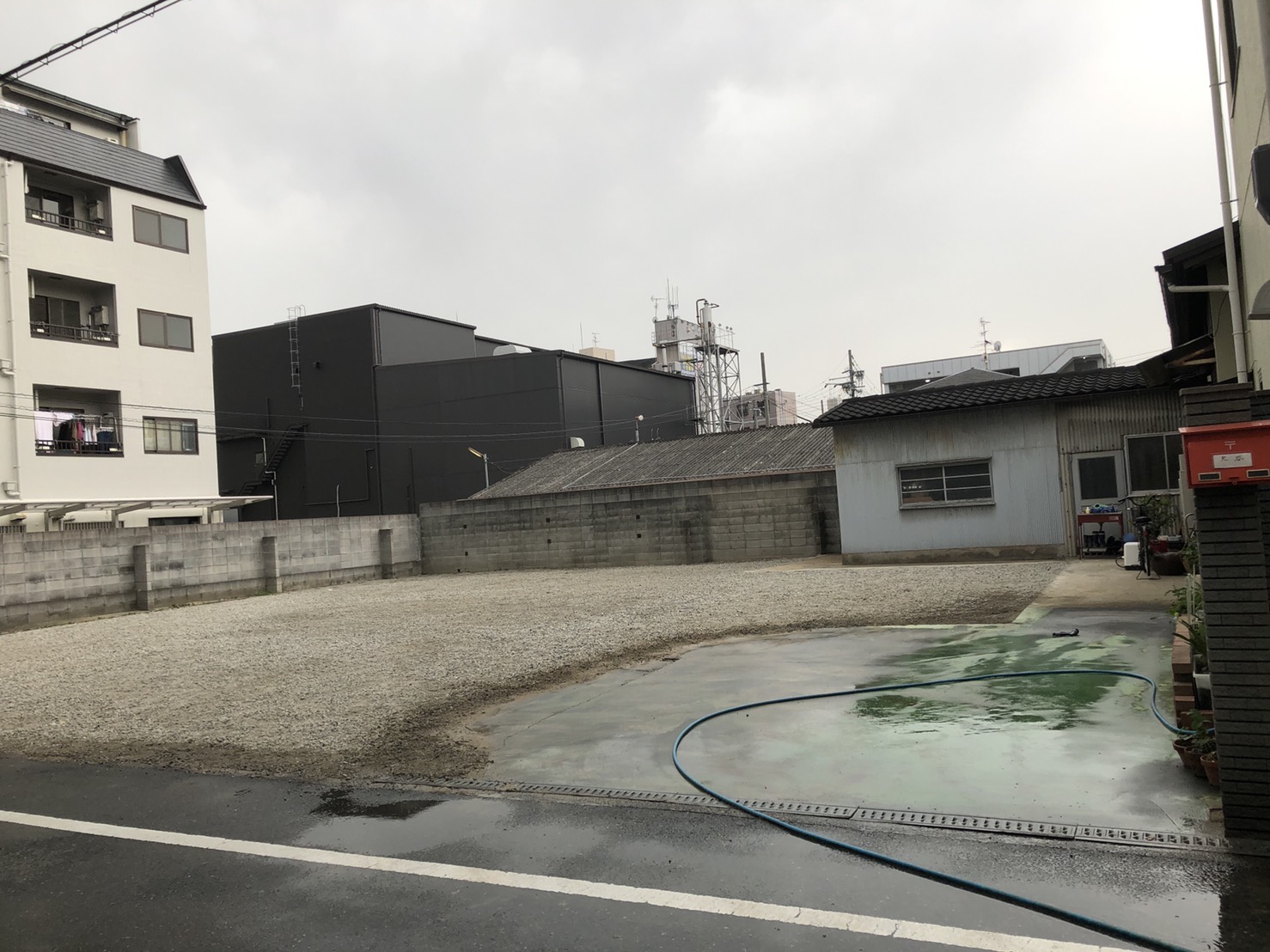 大阪市平野区加美北の砕石敷きの施工現場風景